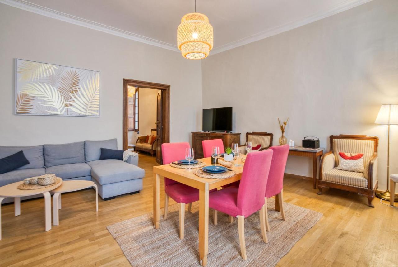 Superbe Appartement 95M2 Proche Arenes- Parking Offert Nîmes Kültér fotó